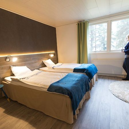Pine Bay Lodge Person エクステリア 写真