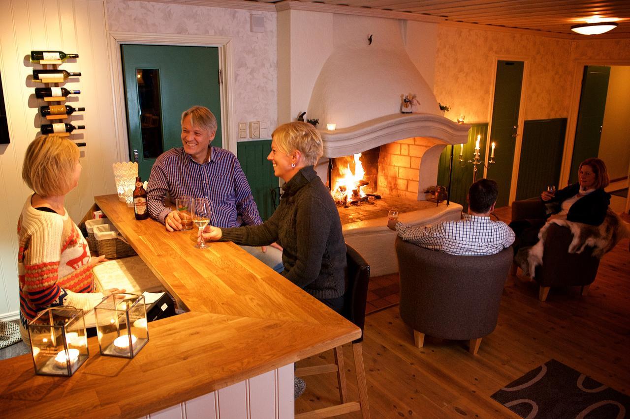 Pine Bay Lodge Person エクステリア 写真